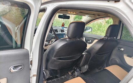 Renault Logan II, 2014 год, 650 000 рублей, 10 фотография