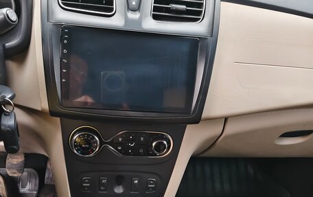 Renault Logan II, 2014 год, 650 000 рублей, 13 фотография