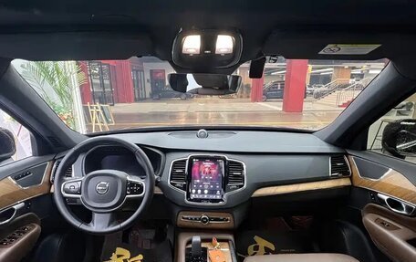 Volvo XC90 II рестайлинг, 2023 год, 5 956 508 рублей, 7 фотография