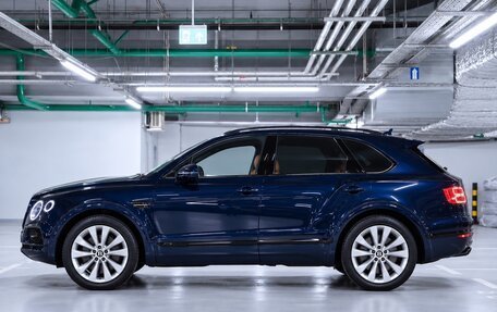 Bentley Bentayga I, 2016 год, 12 990 000 рублей, 2 фотография