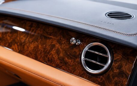 Bentley Bentayga I, 2016 год, 12 990 000 рублей, 6 фотография