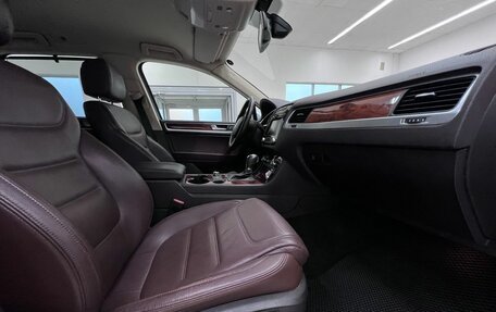 Volkswagen Touareg III, 2012 год, 2 350 000 рублей, 11 фотография