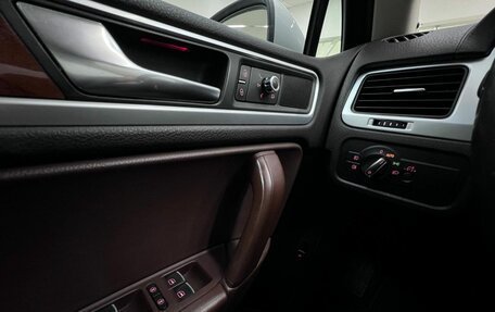 Volkswagen Touareg III, 2012 год, 2 350 000 рублей, 23 фотография