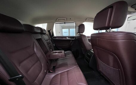 Volkswagen Touareg III, 2012 год, 2 350 000 рублей, 34 фотография