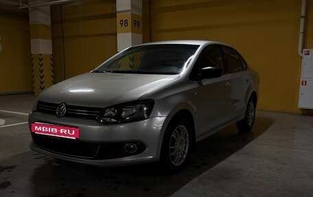 Volkswagen Polo VI (EU Market), 2013 год, 670 000 рублей, 2 фотография