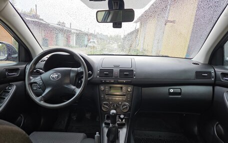 Toyota Avensis III рестайлинг, 2008 год, 730 000 рублей, 7 фотография