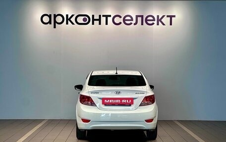 Hyundai Solaris II рестайлинг, 2013 год, 800 000 рублей, 8 фотография