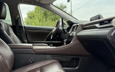 Lexus RX IV рестайлинг, 2017 год, 3 150 000 рублей, 18 фотография