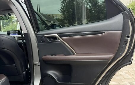 Lexus RX IV рестайлинг, 2017 год, 3 150 000 рублей, 15 фотография