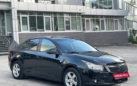 Chevrolet Cruze II, 2012 год, 700 000 рублей, 4 фотография