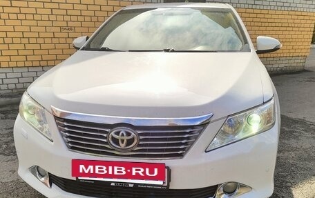 Toyota Camry, 2014 год, 1 250 000 рублей, 7 фотография