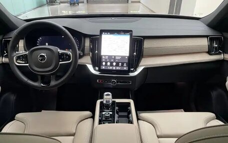 Volvo XC90 II рестайлинг, 2025 год, 7 413 487 рублей, 6 фотография