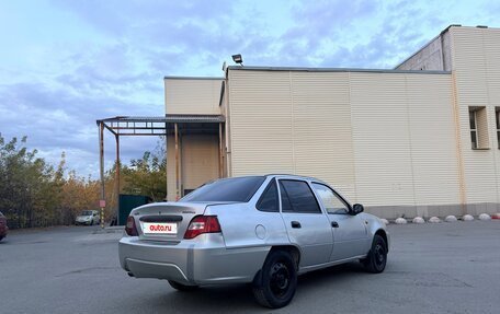 Daewoo Nexia I рестайлинг, 2011 год, 100 000 рублей, 4 фотография