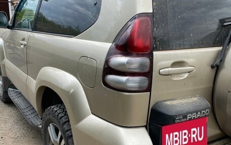 Toyota Land Cruiser Prado 120 рестайлинг, 2006 год, 1 250 000 рублей, 10 фотография