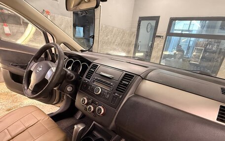 Nissan Tiida, 2013 год, 900 000 рублей, 10 фотография
