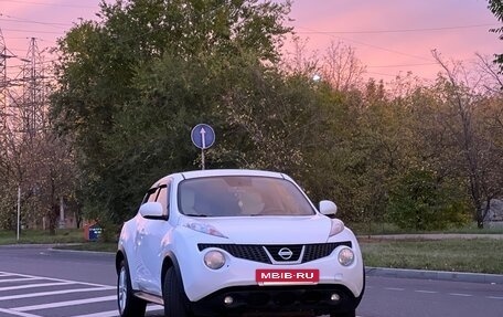 Nissan Juke II, 2013 год, 880 000 рублей, 10 фотография