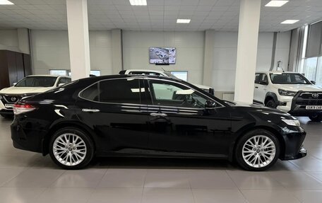 Toyota Camry, 2019 год, 2 590 000 рублей, 6 фотография