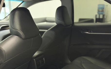 Toyota Camry, 2019 год, 2 590 000 рублей, 13 фотография