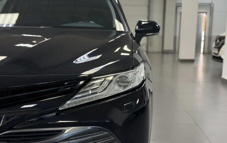 Toyota Camry, 2019 год, 2 590 000 рублей, 20 фотография