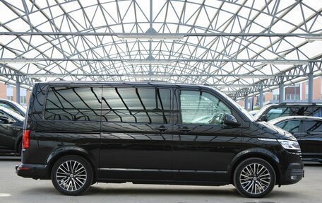 Volkswagen Multivan T6 рестайлинг, 2019 год, 5 990 000 рублей, 6 фотография
