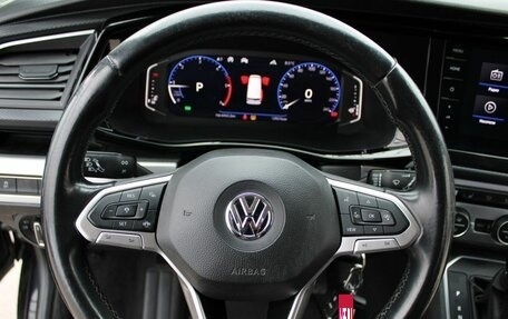 Volkswagen Multivan T6 рестайлинг, 2019 год, 5 990 000 рублей, 12 фотография