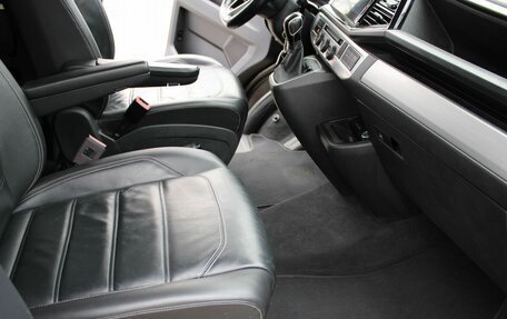 Volkswagen Multivan T6 рестайлинг, 2019 год, 5 990 000 рублей, 19 фотография