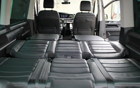 Volkswagen Multivan T6 рестайлинг, 2019 год, 5 990 000 рублей, 26 фотография