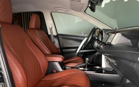 Toyota RAV4, 2019 год, 2 199 000 рублей, 10 фотография