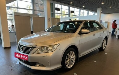Toyota Camry, 2012 год, 1 540 000 рублей, 7 фотография