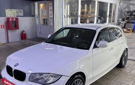 BMW 1 серия, 2009 год, 1 000 000 рублей, 3 фотография