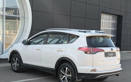 Toyota RAV4, 2017 год, 2 359 000 рублей, 6 фотография
