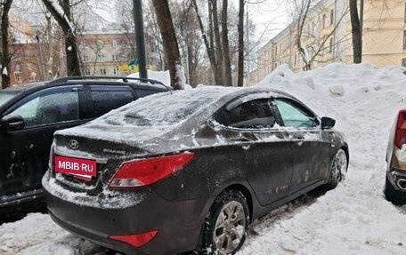 Hyundai Solaris II рестайлинг, 2015 год, 1 050 000 рублей, 9 фотография