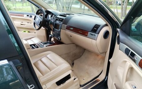 Volkswagen Touareg III, 2005 год, 990 000 рублей, 1 фотография