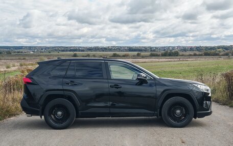 Toyota RAV4, 2022 год, 3 300 000 рублей, 10 фотография