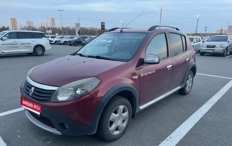 Renault Sandero I, 2013 год, 795 000 рублей, 1 фотография