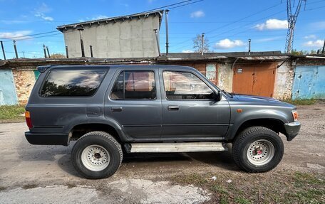 Toyota Hilux Surf III рестайлинг, 1990 год, 760 000 рублей, 1 фотография