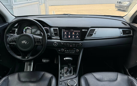 KIA Niro I, 2017 год, 2 124 000 рублей, 12 фотография