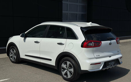 KIA Niro I, 2017 год, 2 124 000 рублей, 8 фотография