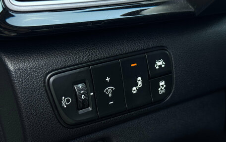 KIA Niro I, 2017 год, 2 124 000 рублей, 17 фотография