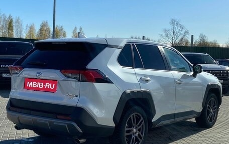 Toyota RAV4, 2022 год, 3 400 000 рублей, 4 фотография