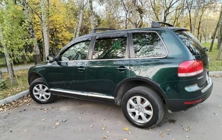 Volkswagen Touareg III, 2005 год, 990 000 рублей, 2 фотография