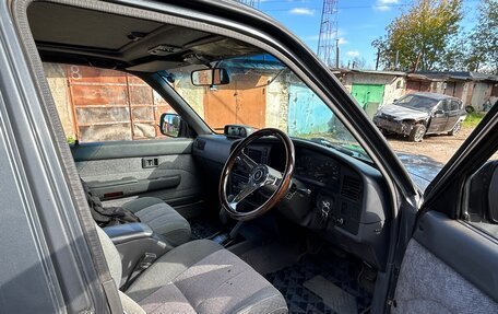 Toyota Hilux Surf III рестайлинг, 1990 год, 760 000 рублей, 6 фотография