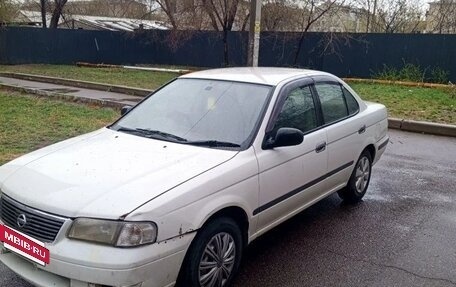Nissan Sunny B15, 2000 год, 200 000 рублей, 2 фотография