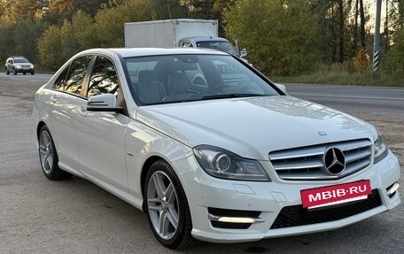 Mercedes-Benz C-Класс, 2011 год, 1 650 000 рублей, 2 фотография