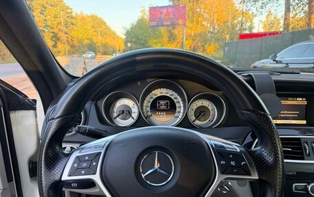 Mercedes-Benz C-Класс, 2011 год, 1 650 000 рублей, 15 фотография