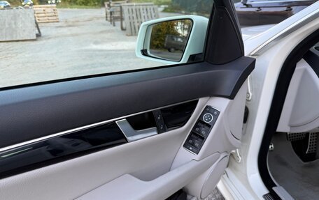 Mercedes-Benz C-Класс, 2011 год, 1 650 000 рублей, 20 фотография