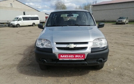 Chevrolet Niva I рестайлинг, 2016 год, 520 000 рублей, 1 фотография