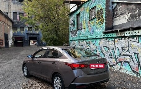 Hyundai Solaris II рестайлинг, 2021 год, 1 700 000 рублей, 5 фотография