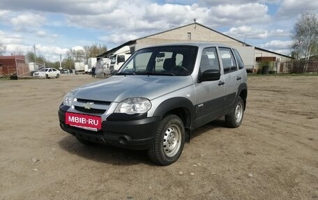 Chevrolet Niva I рестайлинг, 2016 год, 520 000 рублей, 2 фотография