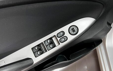 Hyundai Solaris II рестайлинг, 2015 год, 1 090 000 рублей, 14 фотография